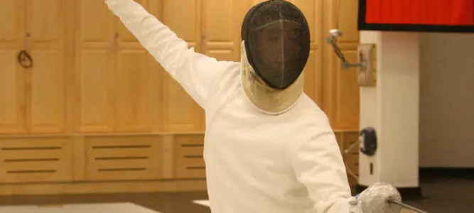 Fencing Teams Sweep Sunday at Northwestern Duals