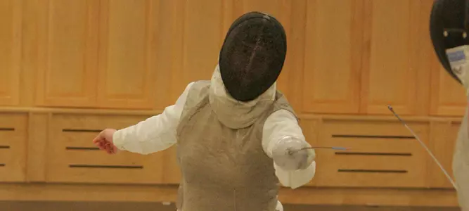Fencing Teams Remain in Ivy Title Hunt After First Day