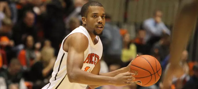 Cornell Quiets Men's Hoops Late to Win 68-60