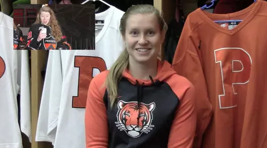 Get To Know the Women's Hockey Team: Who is the Funniest?