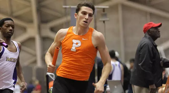 Men's Track & Field to Open Indoor Season at the Metro Holiday Meet