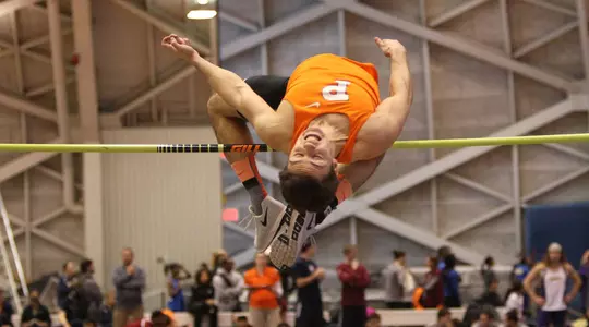 Men's Track & Field Begins Home Slate With New Year's Invitational
