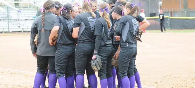 Softball to Open Divisional Play at '95 Field This Weekend vs. Columbia