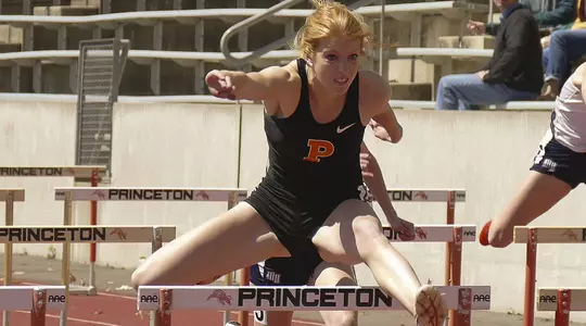 Harris Takes Third in 100-Meter Hurdles Final