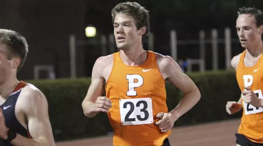 Sublette PRs in the 10k at Stanford Invitational