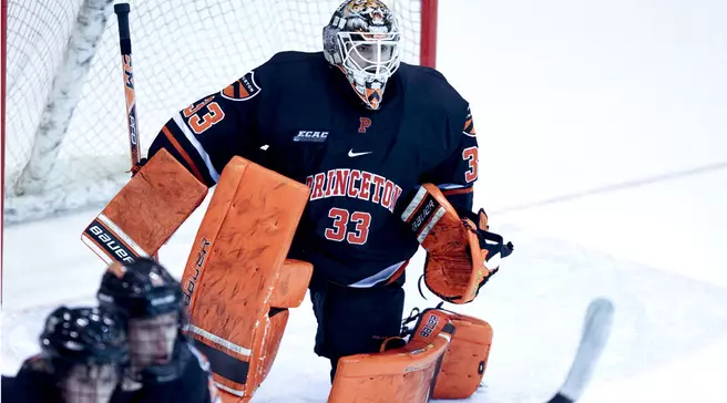 Berlin Scores and Phinney Earns Shutout for Men's Hockey