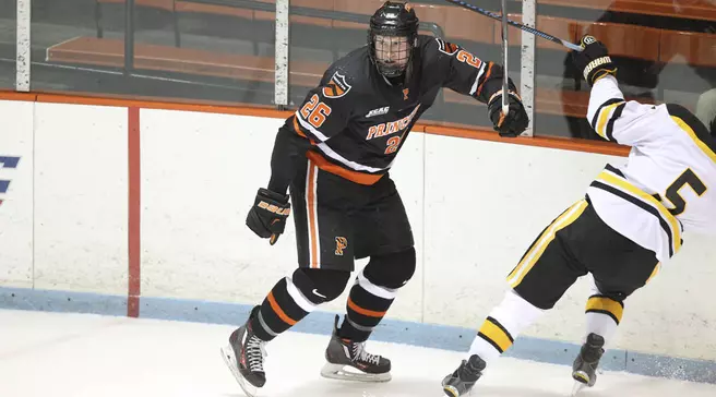 Men's Hockey Faces Union and No. 17 Rensselaer on the Road