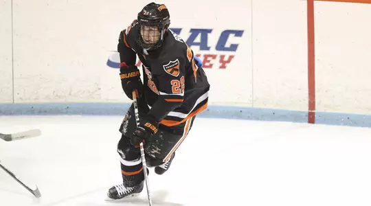 Foster Scores & Phinney Sets Save Record in 2-1 Loss to No. 17 RPI