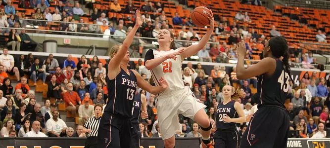 Penn Escapes by Women's Basketball, 62-60, Wins Ivy League Title