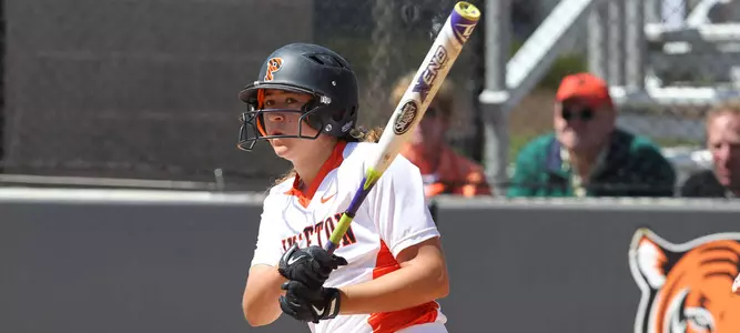 Softball Wins Series at Columbia, Moves Closer to Ivy South Crown