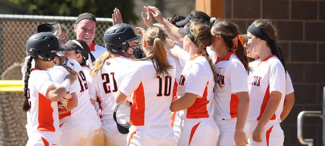 Softball Heads to Columbia as Ivy South Race Continues