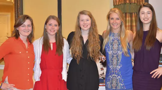 Women's Hockey Holds Year-End Banquet
