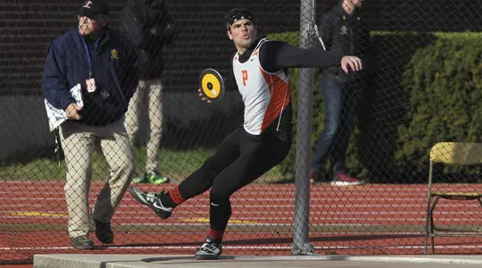 Men's Field Corps Wins Three Events on Day 1 of Sam Howell