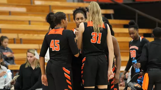 Women's Basketball Group Shot