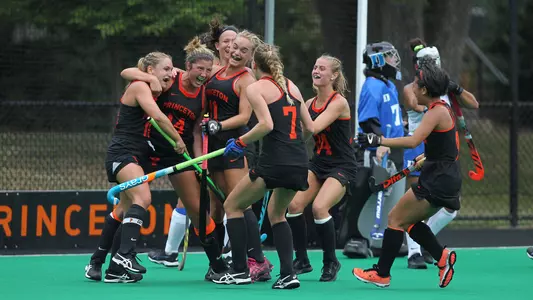 Field hockey winner against Duke