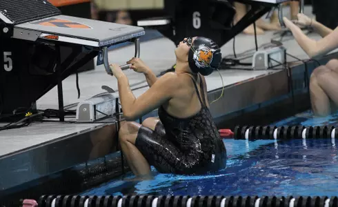 Women's Swimming