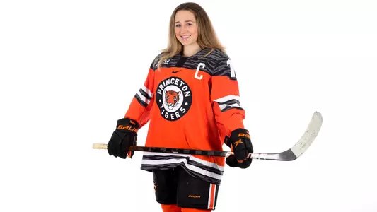 Sharon Frankel posed photo