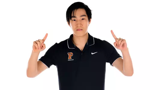 Howe Cheng posed photo