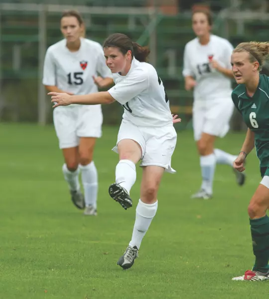 Princeton University women's soccer vs. Dartmouth, Princeton, NJ, September 30, 2006. Photo by Beverly Schaefer.