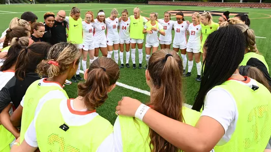 women's soccer huddle