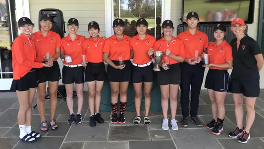 Princeton women's golf team wins Princeton Invitational, posed team photo