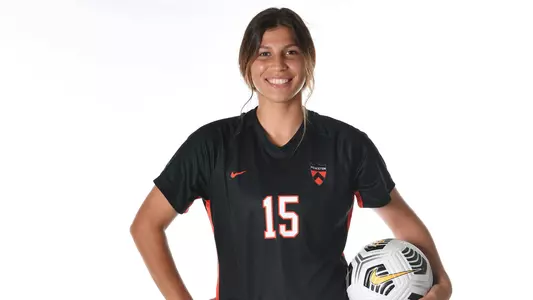 Gabi Juarez posed photo