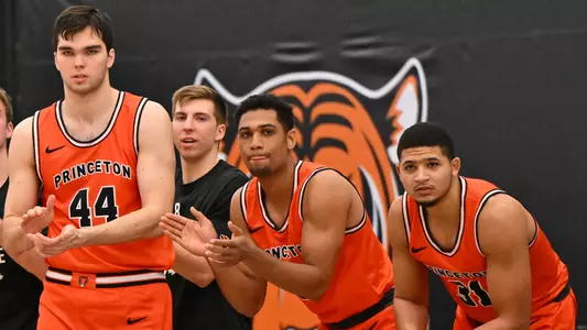 MBB BENCH CHEERING