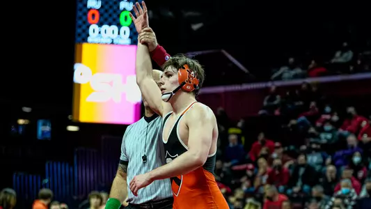 Blaine Bergey hand-raise photo