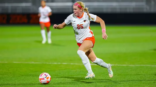 Kelsee Wozniak action photo