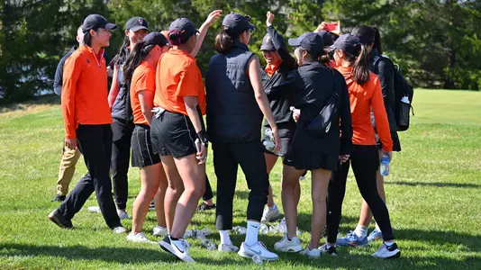 Princeton women's golf team huddle