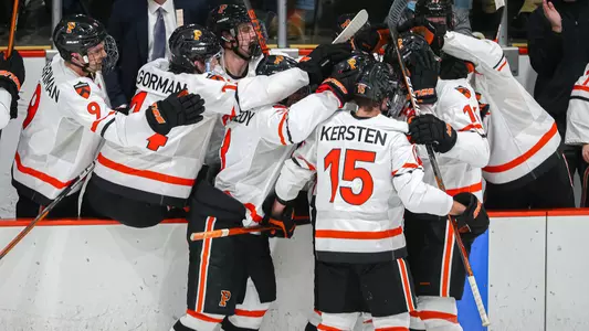 2021-22 Men's Ice Hockey Bench Celebration
