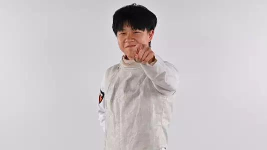 Brandon Lee posed photo