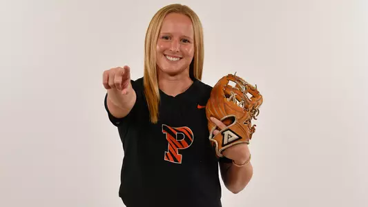 Cate Bade posed photo