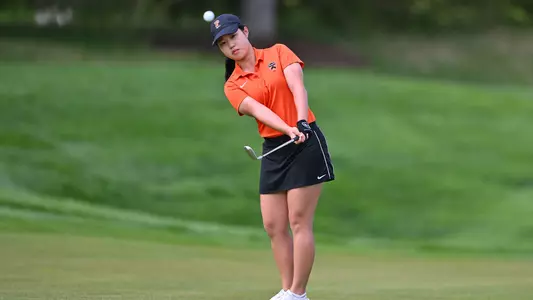 yu kyung kim action photo