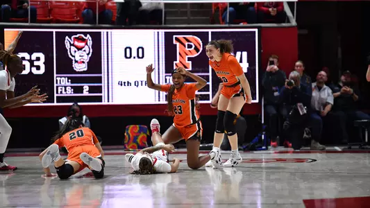 Women's Basketball End Of Game against N.C. State 2023 NCAAs