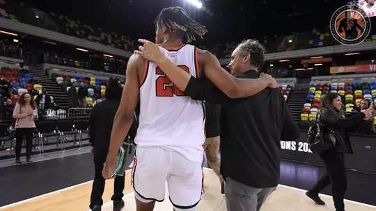 Tosan Evbuomwan and Mitch Henderson at London Basketball Classic