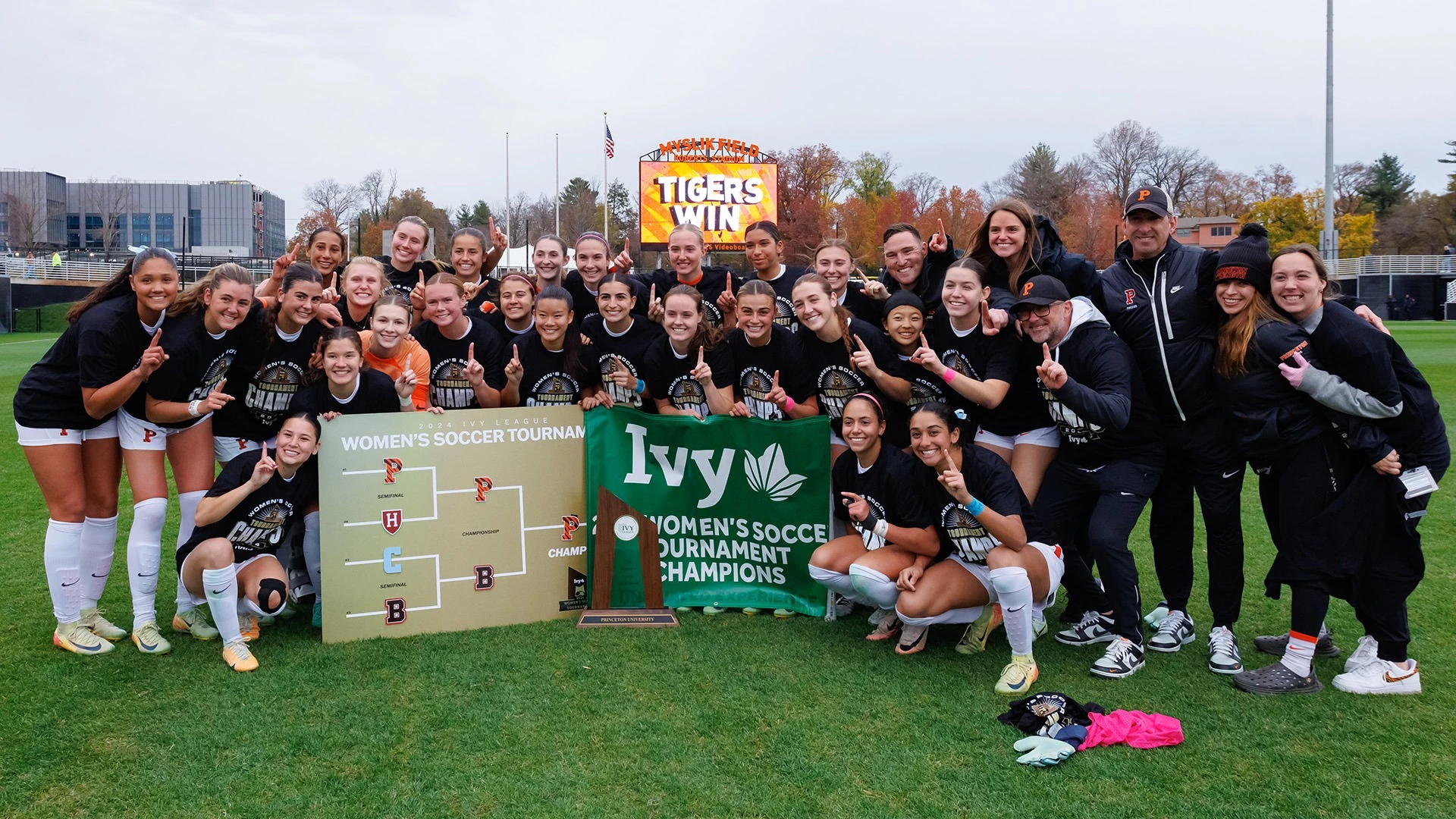 2024 women's soccer team photo