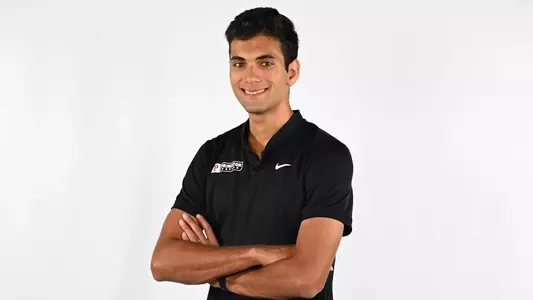 Avi Agarwal posed photo