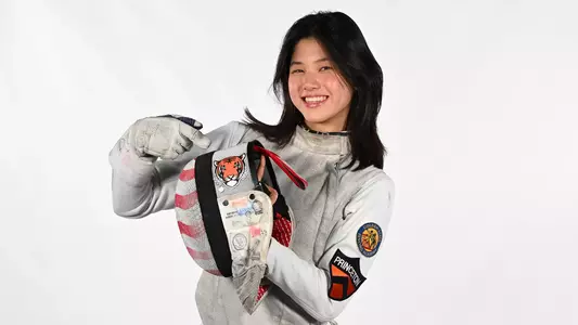 chin yi kong posed photo