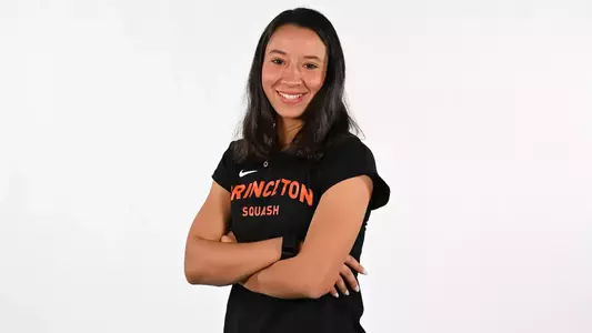 Zeina Zein posed photo