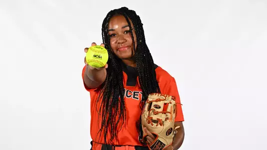 Karis Ford posed photo