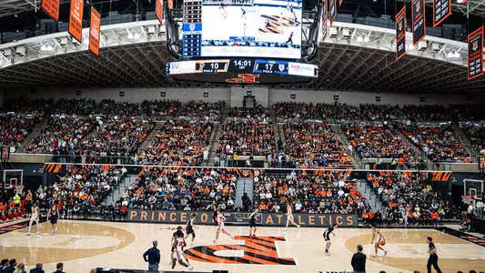 Jadwin crowd