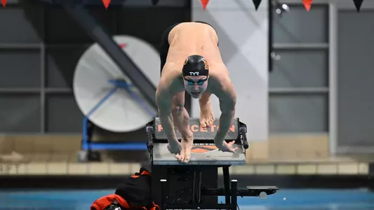 Men's Swimming & Diving