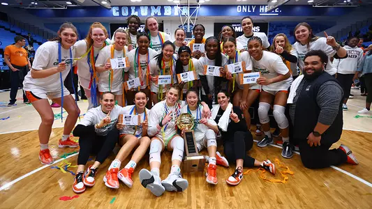 Women's basketball celbrates 2024 Ivy Tournament title