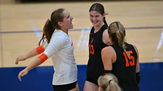Sydney Bold and Erin McNair