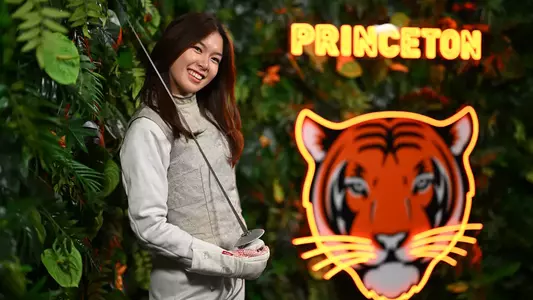 Elizabeth He posed photo