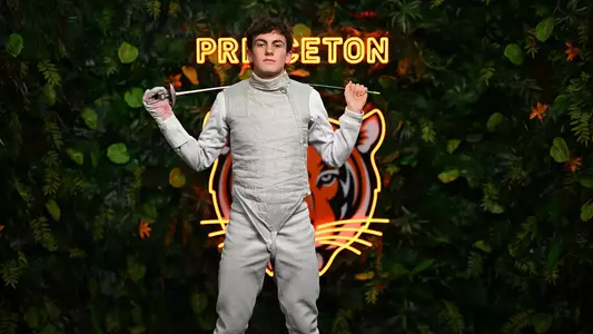 Lucas Peterson posed photo