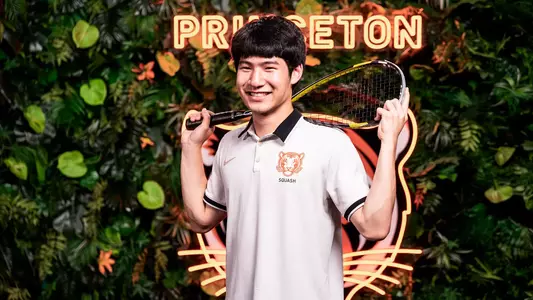 Justin Cheng posed photo