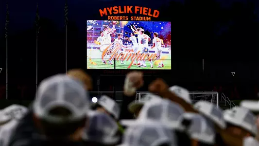 M soccer Ivy champs 25