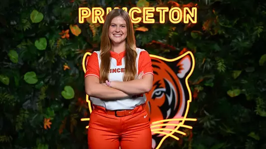 Camryn Bradshaw posed photo